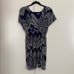 Amanda Uprichard patterned blue patterned dress.